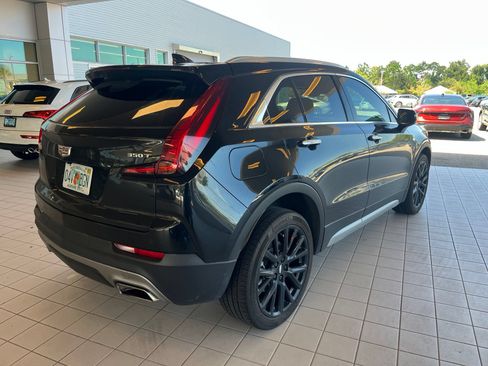 Used 2023 Cadillac XT4 Premium Luxury w/ Technology Package FWD image 5