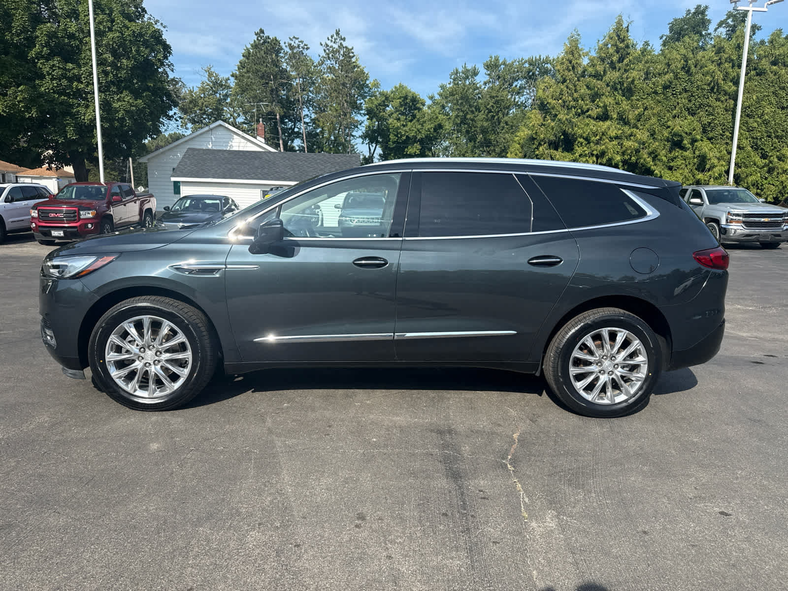 Used 2019 Buick Enclave Essence AWD/4WD image 6