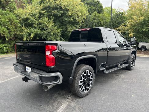 Used 2025 Chevrolet Silverado 2500 LT w/ Safety Package image 10