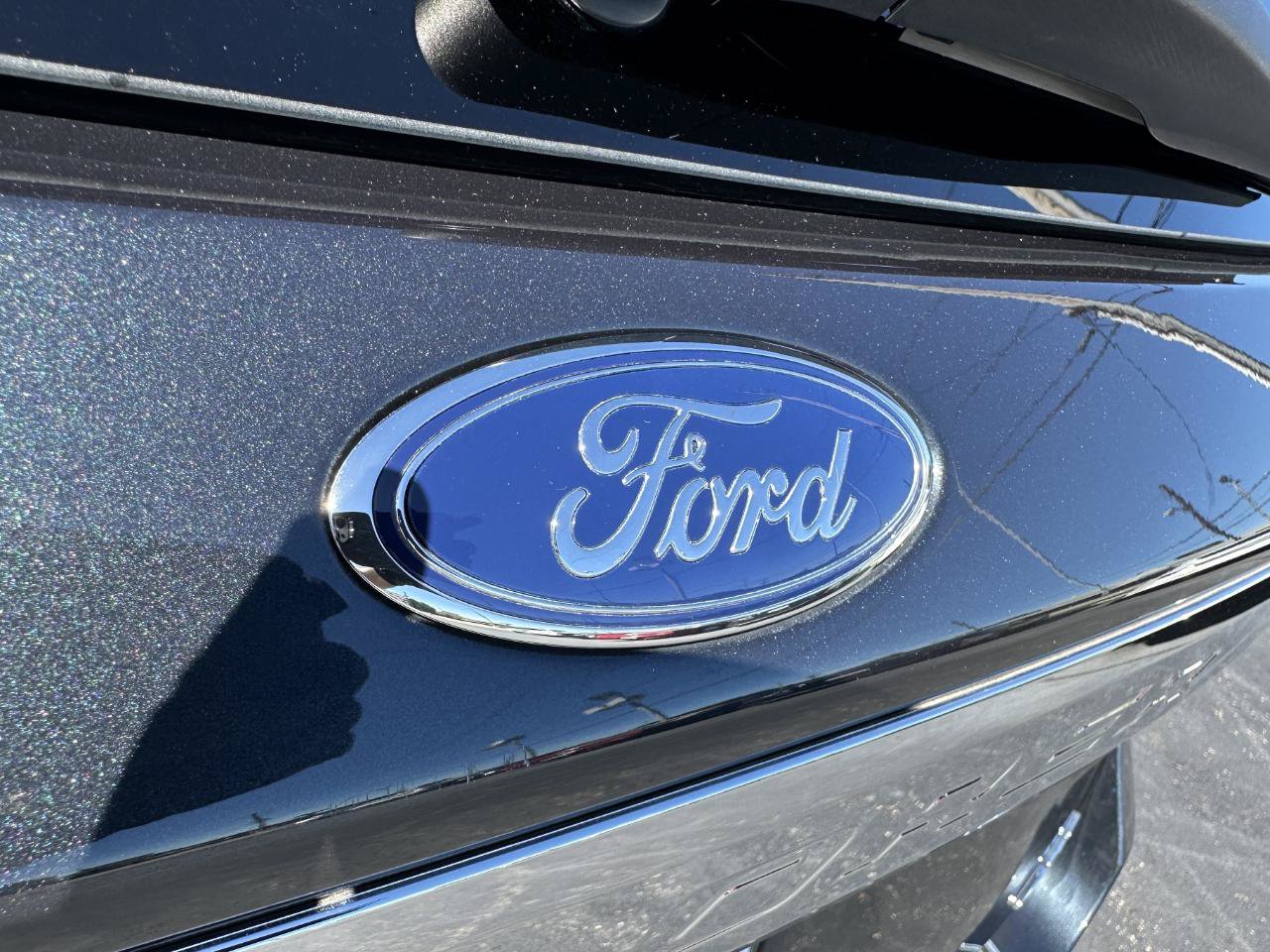 Used 2022 Ford Explorer XLT w/ Equipment Group 202A AWD/4WD image 82