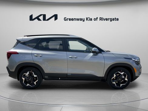 New 2026 Kia Seltos S FWD image 8
