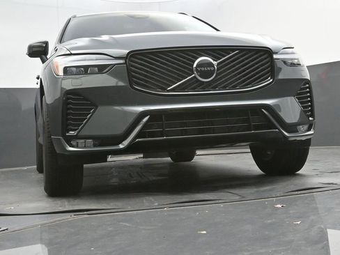 New 2026 Volvo XC60 B5 Core w/ Climate Package image 21