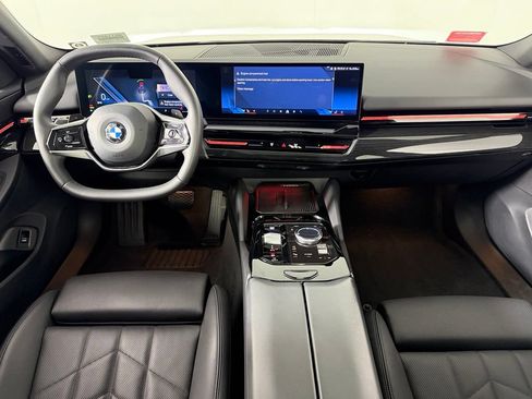 Used 2025 BMW 530i RWD image 13