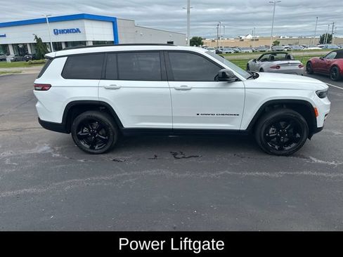 Used 2023 Jeep Grand Cherokee L Laredo AWD/4WD image 6