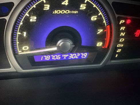 Used 2010 Honda Civic LX image 27