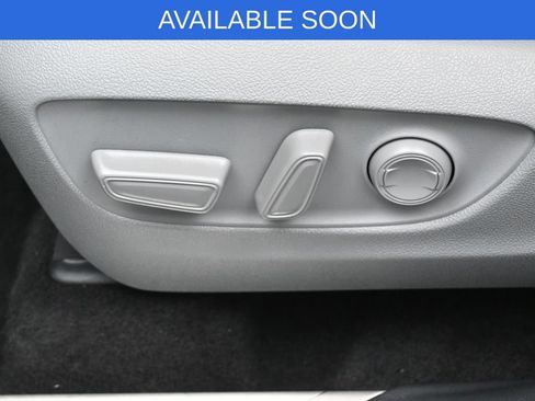 Used 2022 Toyota Highlander Platinum AWD/4WD image 10