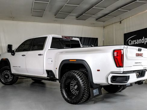 Used 2024 GMC Sierra 3500 Denali w/ Denali Reserve Package AWD/4WD image 11