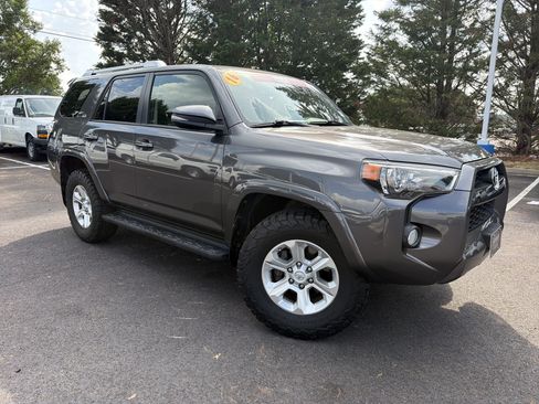 Used 2016 Toyota 4Runner SR5 Premium AWD/4WD image 2