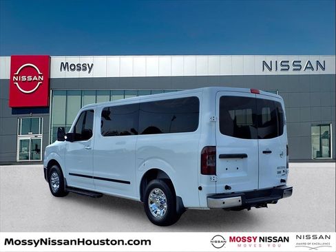 Used 2013 Nissan NV 3500 SL w/ Technology Pkg image 5