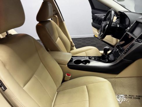 Used 2017 INFINITI Q50 Signature Edition w/ Cargo Package (L95) image 54