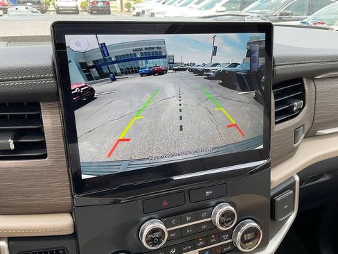 Used 2023 Ford Expedition Limited AWD/4WD image 18