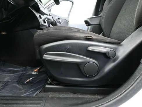 Used 2019 Jeep Cherokee Latitude w/ Popular Appearance Group image 21