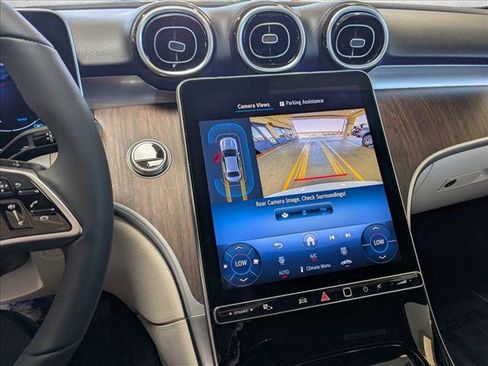 Used 2025 Mercedes-Benz C 300 Sedan image 10