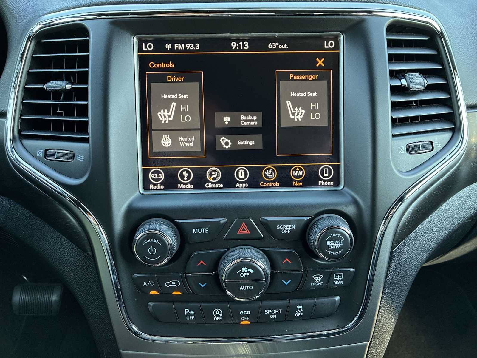 Used 2018 Jeep Grand Cherokee Altitude AWD/4WD image 16