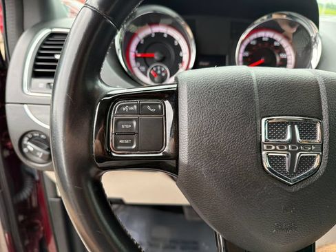 Used 2020 Dodge Grand Caravan SXT FWD image 13