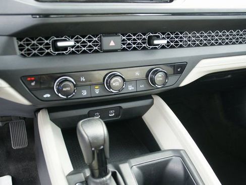 Used 2023 Honda Accord EX image 20