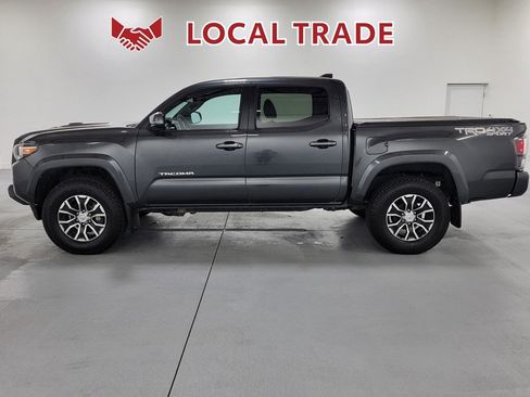 Used 2020 Toyota Tacoma TRD Sport w/ Technology Package AWD/4WD image 5