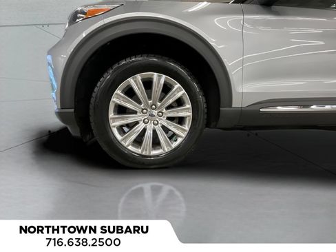 Used 2020 Ford Explorer Limited w/ Equipment Group 310A AWD/4WD image 30