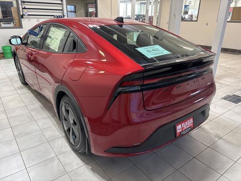 New 2026 Toyota Prius LE image 2