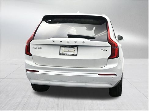 New 2026 Volvo XC90 T8 Ultra w/ Protection Package Premier AWD/4WD image 4