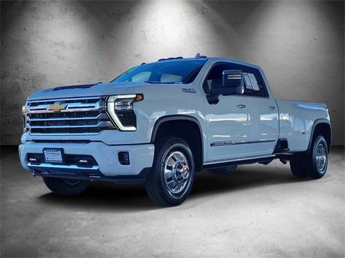 Certified 2024 Chevrolet Silverado 3500 High Country w/ High Country Premium Package image 5