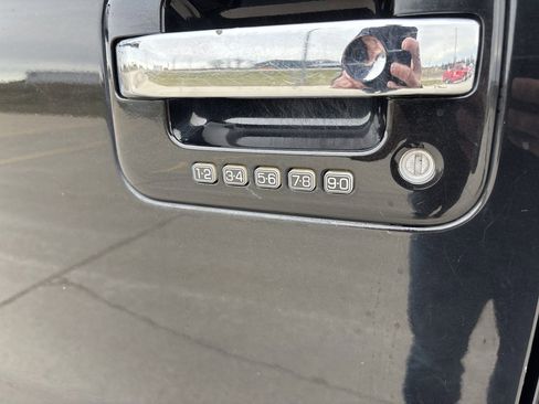 Used 2013 Ford F150 Platinum image 14