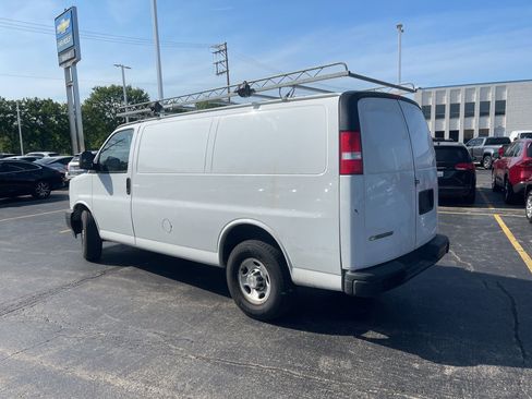 Used 2021 Chevrolet Express 3500 w/ Driver Convenience Package RWD image 7