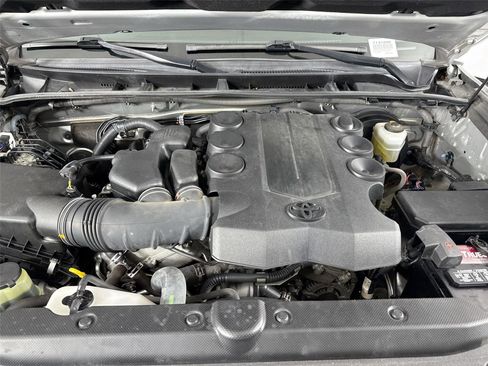 Used 2016 Toyota 4Runner SR5 Premium image 46