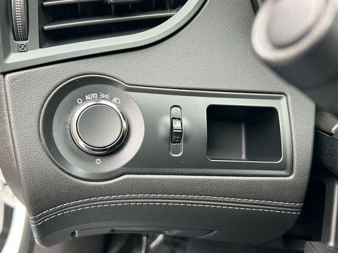 Used 2015 Buick LaCrosse Leather image 22