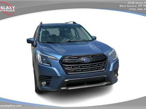 Used 2022 Subaru Forester Premium AWD/4WD image 3
