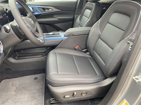 New 2026 Chevrolet Equinox EV LT image 10