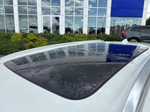 Used 2025 Volvo XC90 B5 Plus AWD/4WD image 9