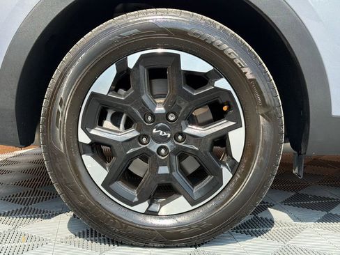 Used 2024 Kia Sorento S w/ Panoramic Sunroof Package FWD image 19
