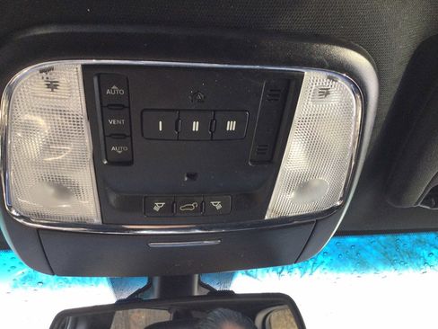 Used 2015 Jeep Grand Cherokee Altitude image 26