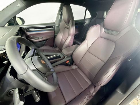 Certified 2026 Porsche Macan Electric RWD image 5