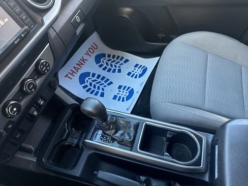 Used 2019 Toyota Tacoma SR image 30