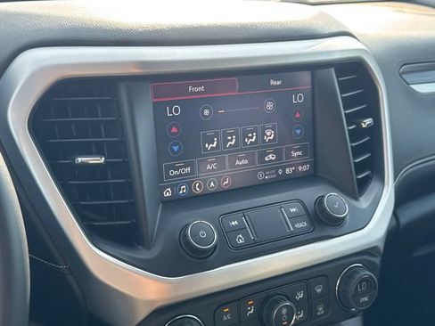 Used 2023 GMC Acadia SLT FWD image 20
