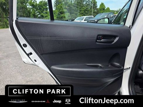 Used 2024 Toyota Corolla Cross AWD Hybrid image 12