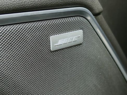 Used 2022 Chevrolet Silverado 1500 LTZ w/ LTZ Premium Package image 19