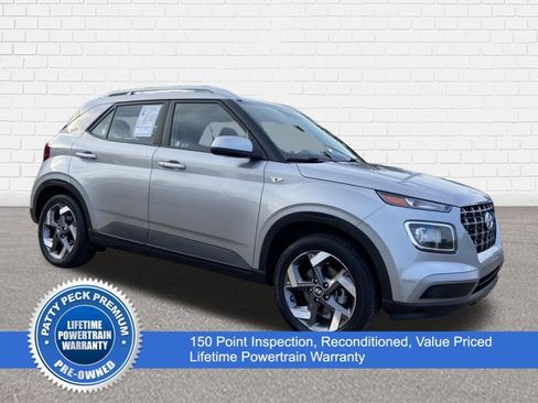 Used 2025 Hyundai Venue SEL FWD image 1