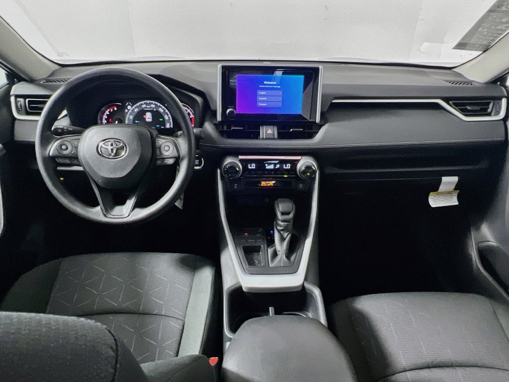 Used 2025 Toyota RAV4 XLE FWD image 28