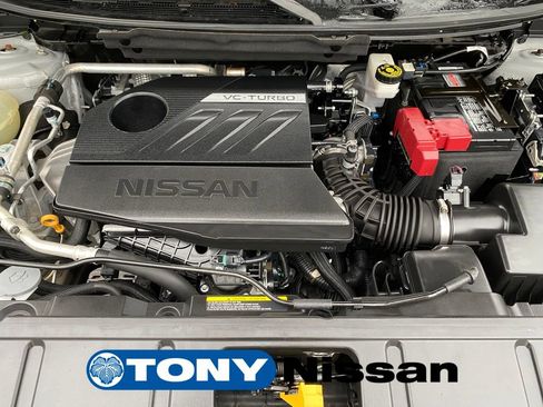 Used 2022 Nissan Rogue SV image 10