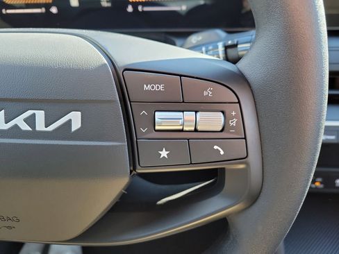 New 2026 Kia K4 FWD image 26