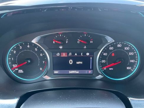 Used 2023 Chevrolet Traverse LT AWD/4WD image 4