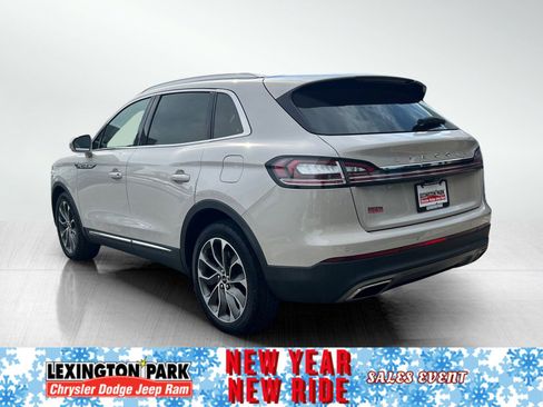 Used 2021 Lincoln Nautilus Reserve image 7