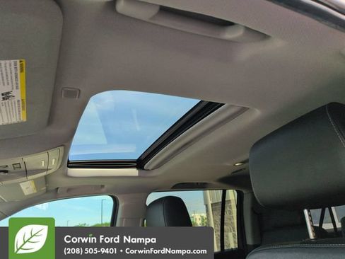 Used 2019 Chevrolet Suburban Premier w/ RST Edition AWD/4WD image 22