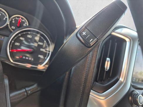 Used 2020 Chevrolet Silverado 1500 LT RWD image 16