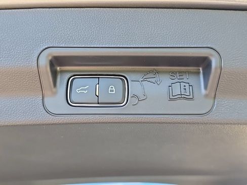 New 2026 Ford Explorer Active RWD image 40