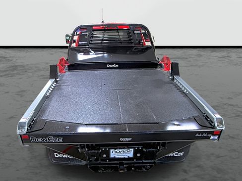 Used 2024 GMC Sierra 3500 SLE w/ SLE Convenience Package image 3