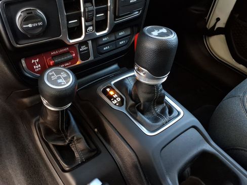 Used 2025 Jeep Wrangler Unlimited Sport S 4xe AWD/4WD image 26